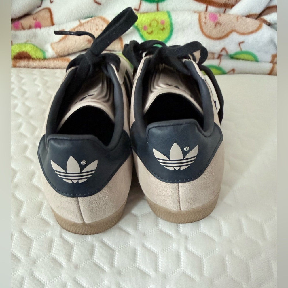 Adidas Gazelle Beige with Black Stripes - Picture 2 of 7